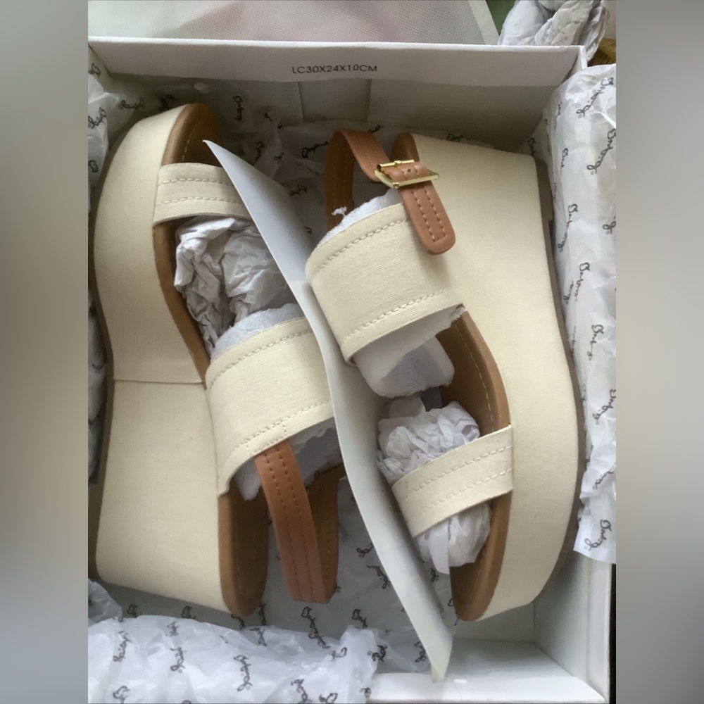 Size 9 Qupid Sandals wedge platform canvas new - Picture 10 of 11